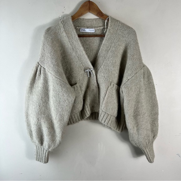 Zara Size M Light Green Puff Sleeve Slouchy Alpaca Blend Rhinestone Bow Cardigan - Picture 1 of 12
